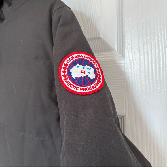 Women’s Canada Goose Shelbourne Parka - Picture 2 of 15